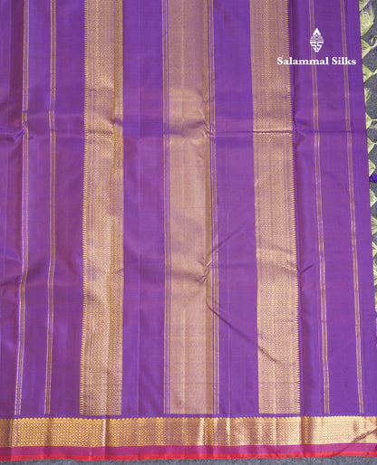 Dual Tone Green Shade Pure Kanjivaram Silk Saree With Contrast Dark Purple Small Border