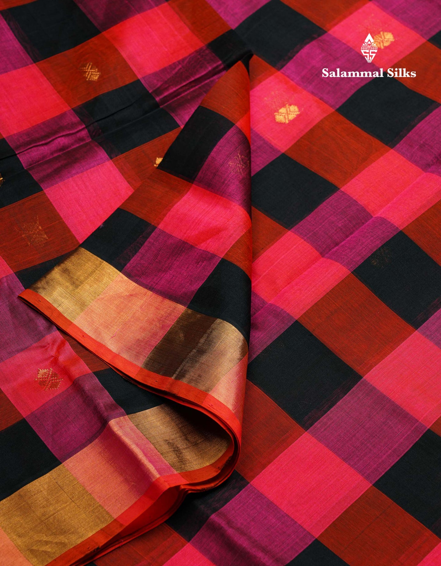 Beautiful Paalum Pazham Checks Pure Silk Cotton Saree With Contrast Parrot Green Blouse
