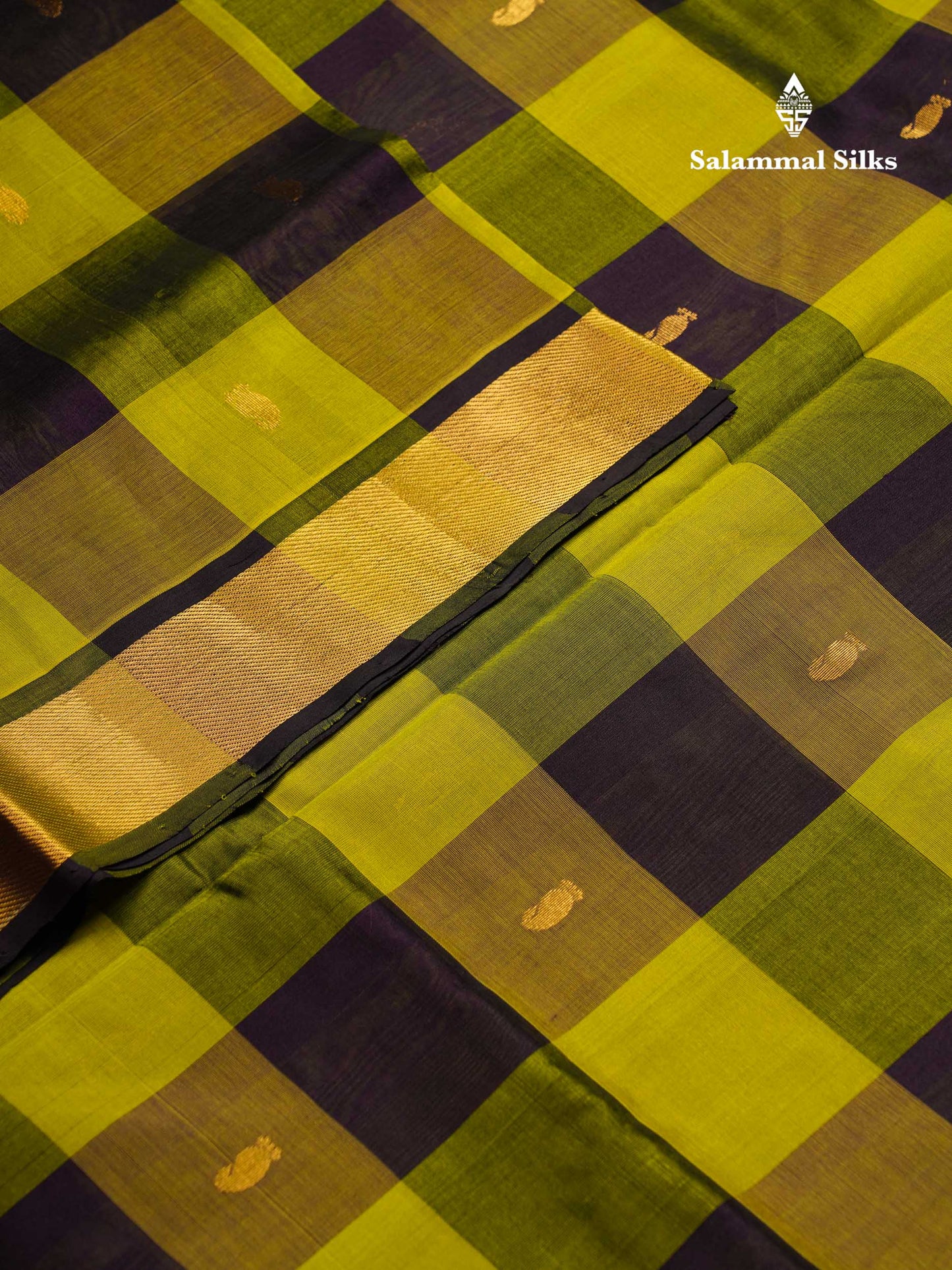 Beautiful Paalum Pazham Checks Pure Silk Cotton Saree With Contrast Navy Blue Blouse