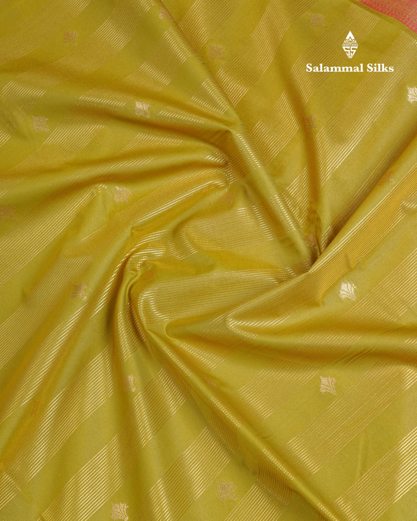 Manthulir Green Vairaoosi With Butta Semi Silk Saree With Contrast Pink Rettapet Border