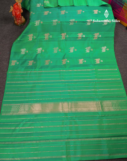 Beautiful Dual Tone Sapphire Green Komatha Design Pure Kanjivaram Silk Saree With Blouse