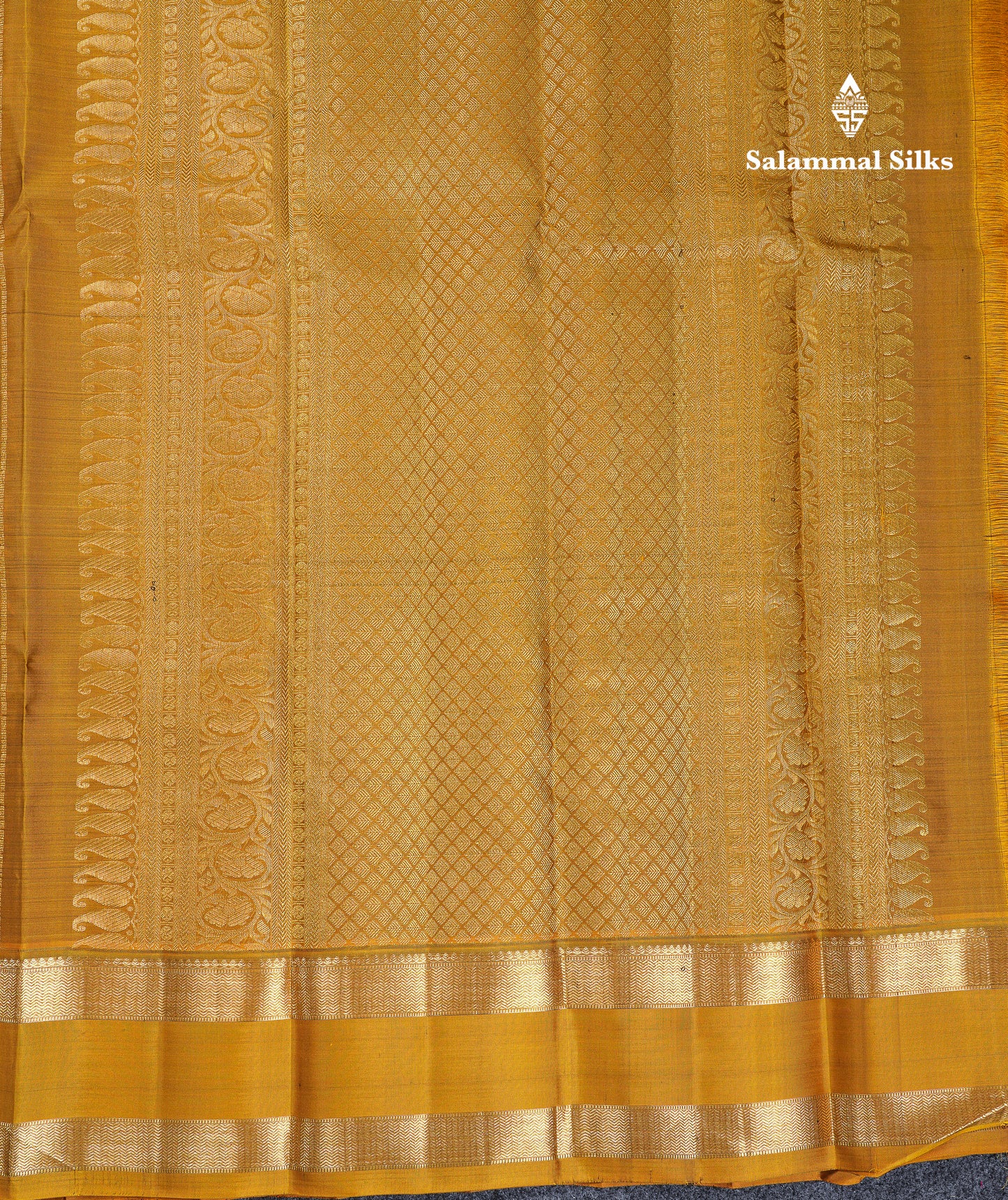 Beautiful Grey Small Checks Pure Kanjivaram Silk Saree With Contrast Olive Mustard Yellow Traditional Rettapet Border