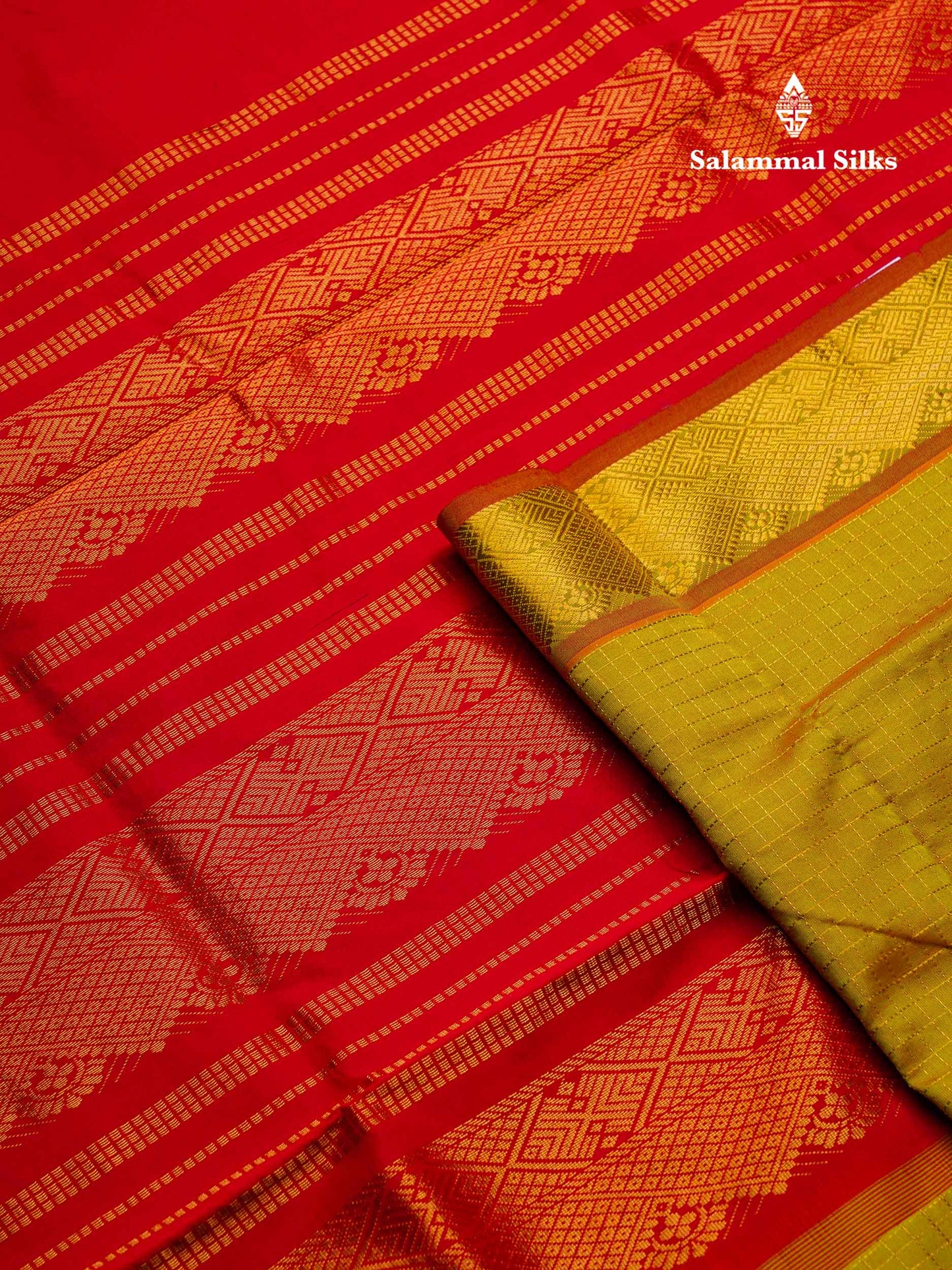 Beautiful Manthulir Green Small Zari Checks Semi Silk Cotton Saree With Contrast Chilly Red Blouse