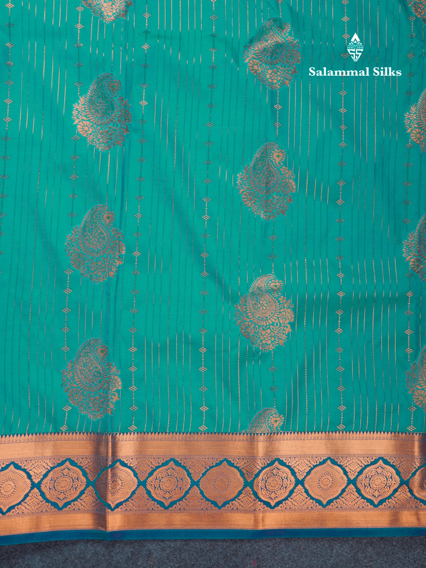Dual Tone Peacock Green Semi Silk Saree With Contrast Dark Brown Blouse