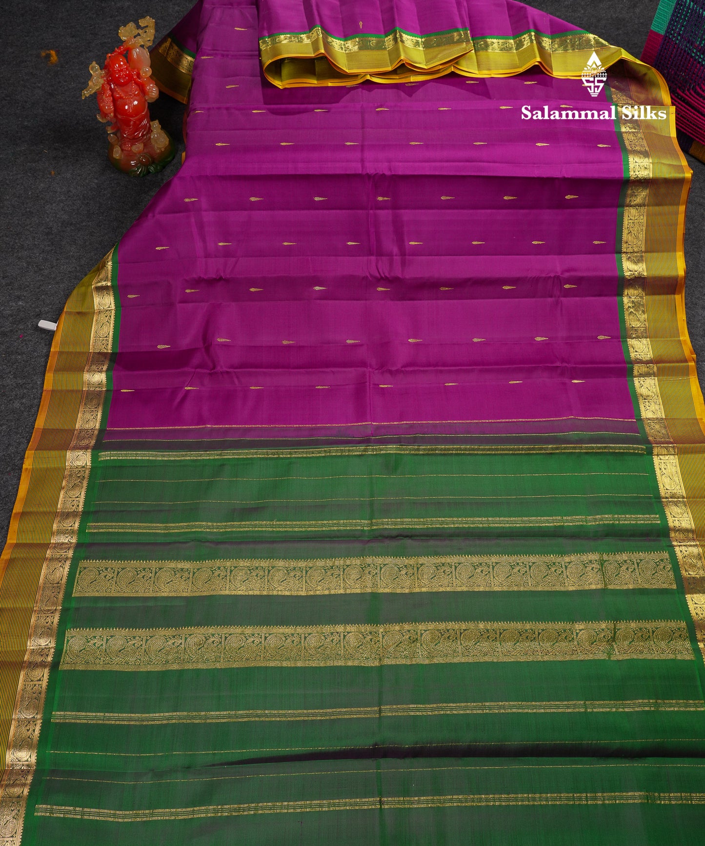 Beautiful Dark Purple Pure Kanjivaram Silk Saree With Contrast Bottle Green Traditional Border