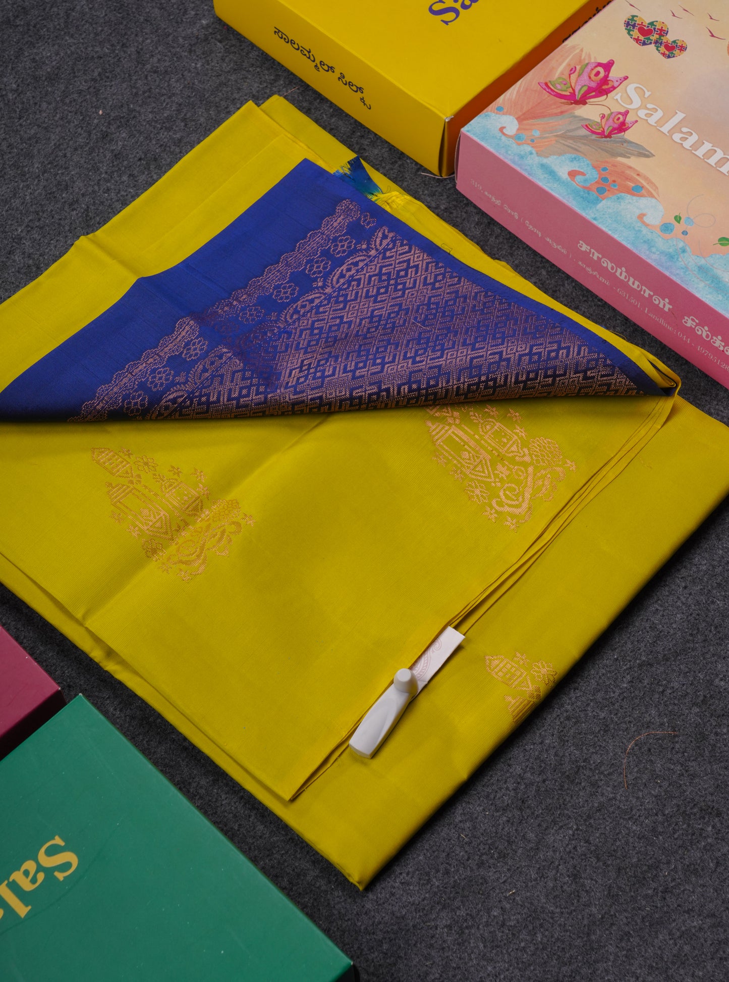 Beautiful Parrot Green Pure Silk Mix Soft Silk Saree With Contrast Navy Blue Blouse