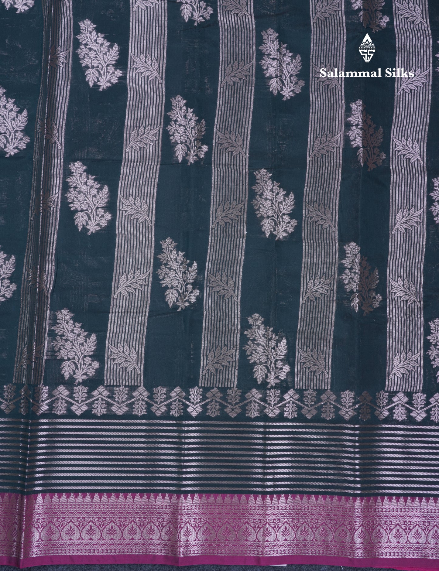 Bottle Green Semi Soft Silk Saree With Contrast Magenta Small Border