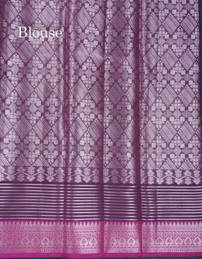 Bottle Green Semi Soft Silk Saree With Contrast Magenta Small Border