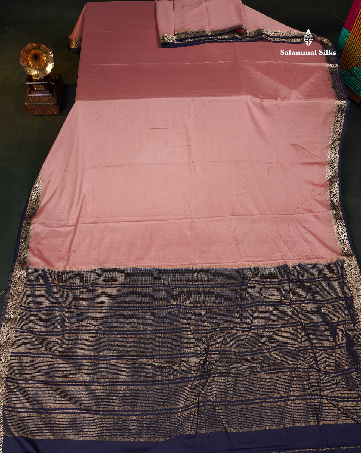 Semi Mysore Silk Saree - Onion Pink  Colour Body Plain With Contrast Navy Blue Small Border