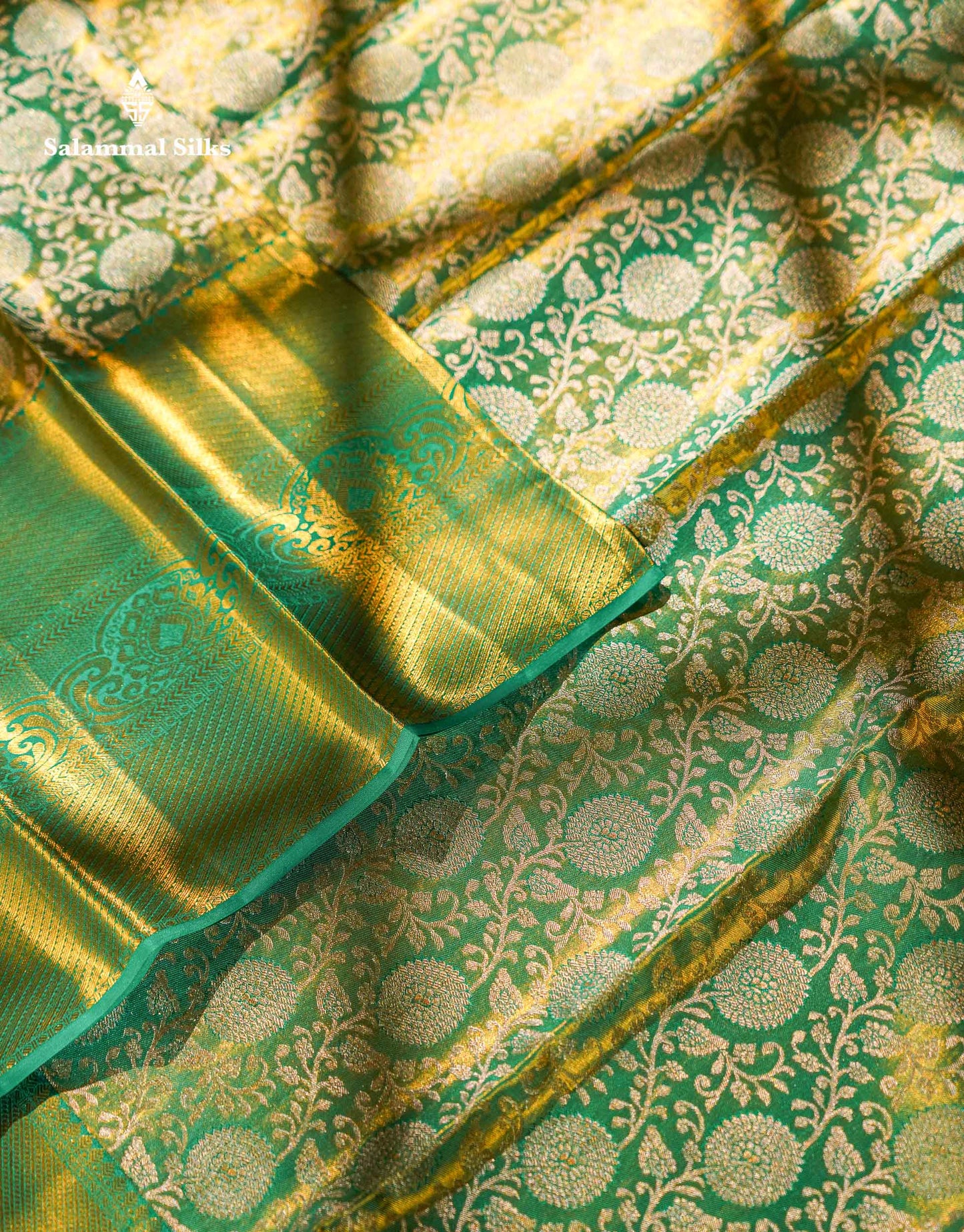 Beautiful Light Green Tissue Bridal Pure Kanjivaram Silk Saree With Traditional Evening Morning Border