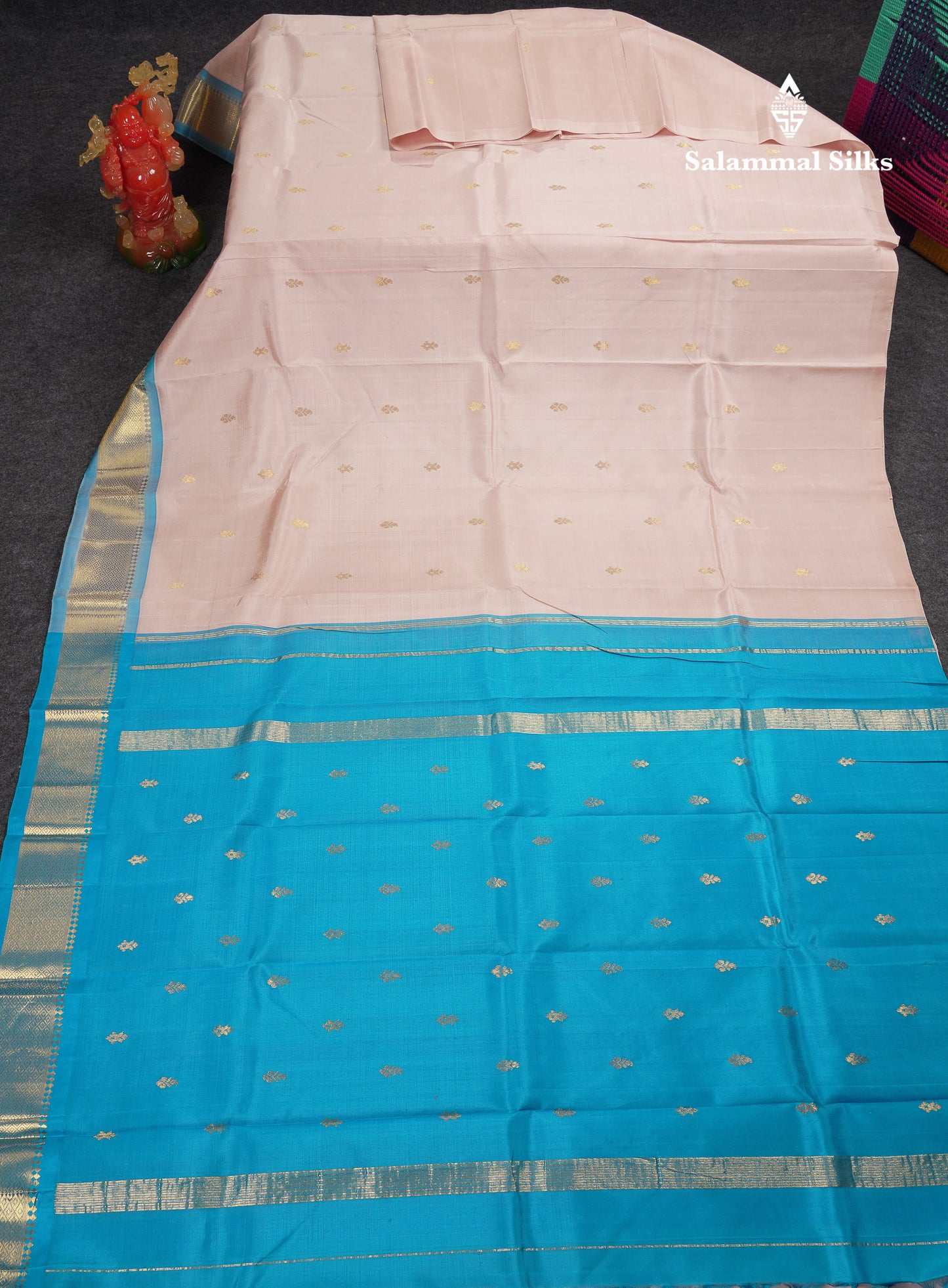 Beautiful Light Peach Pure Kanjivaram Silk Saree With Contrast Light Ramar Blue One Side Traditional Border