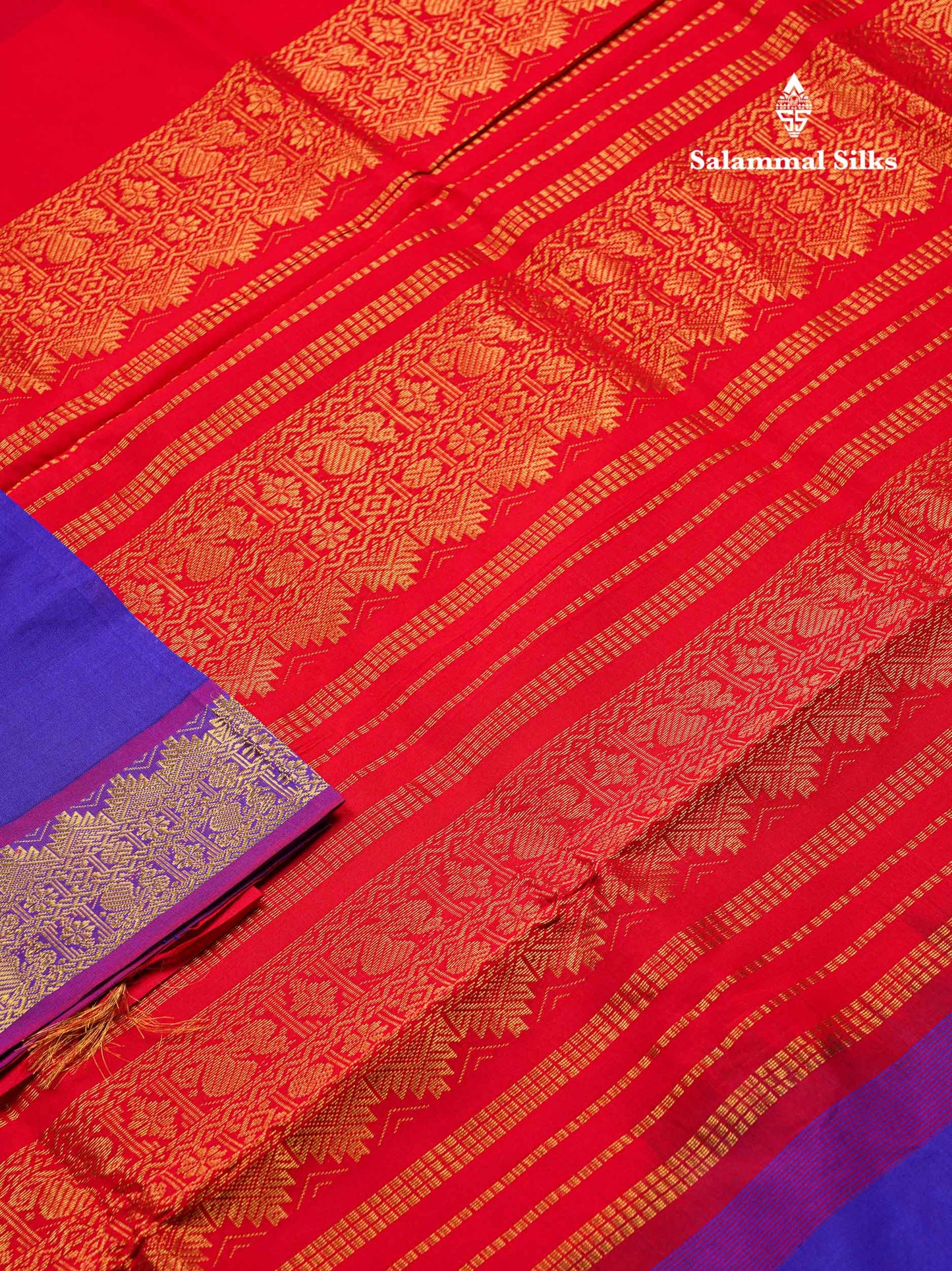 Beautiful Violet Plain Semi Silk Cotton Saree With Contrast Chilly Red Blouse