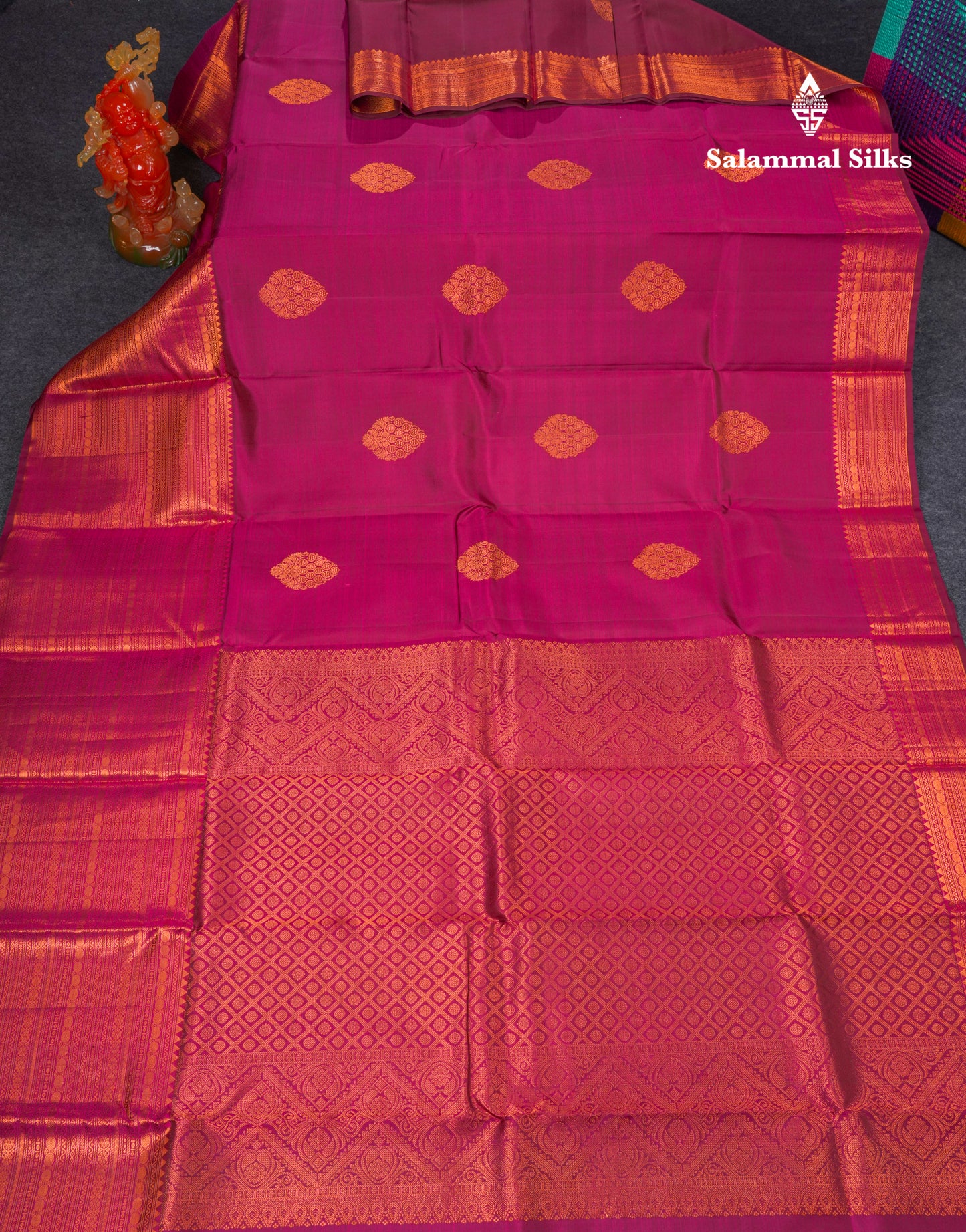 Beautiful Dual Tone Magenta Pure Kanjivaram Silk Saree With Traditional Evening Morning Border