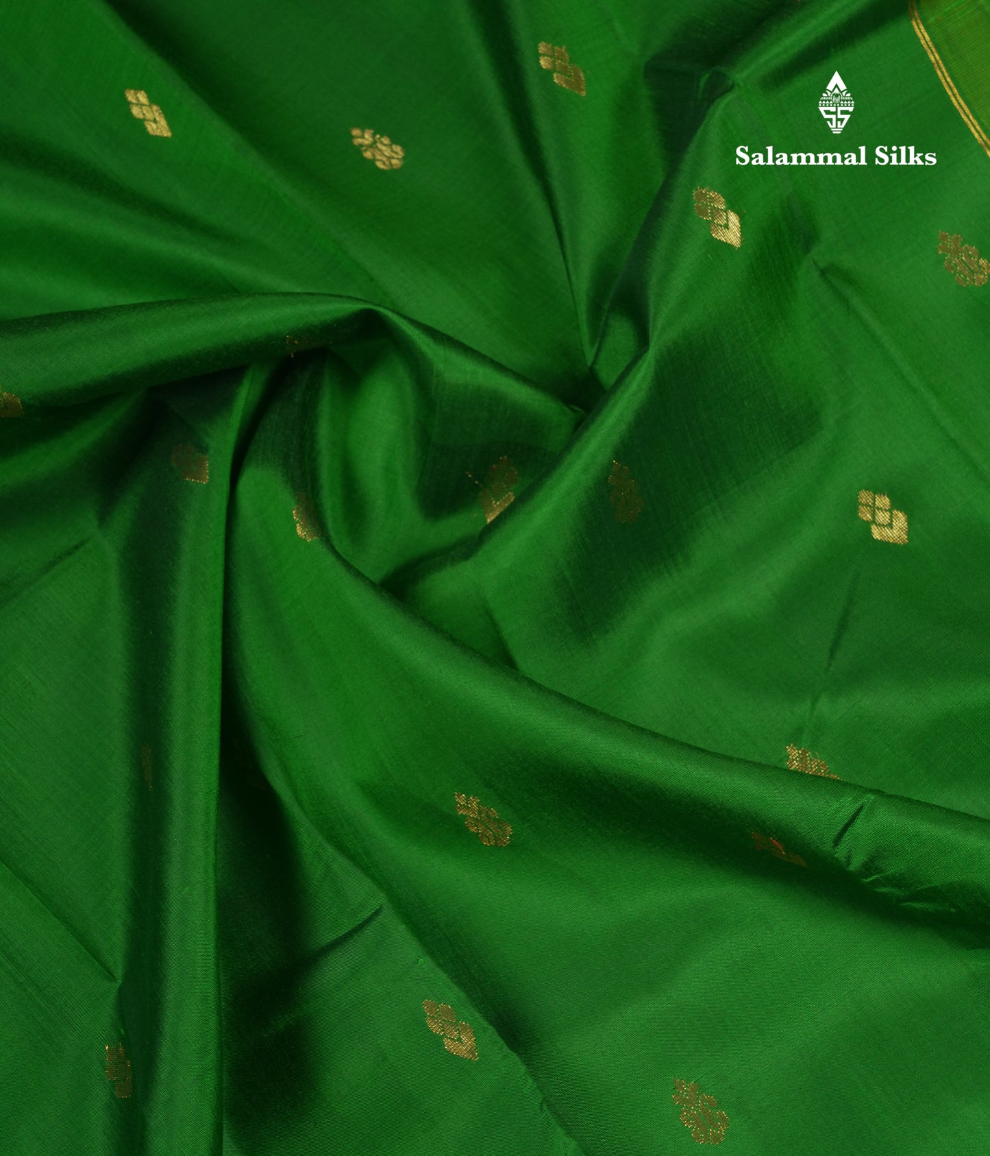 Beautiful Bottle Green Pure Kanjivaram Silk Saree With Contrast Parrot Green One Side Traditional Border