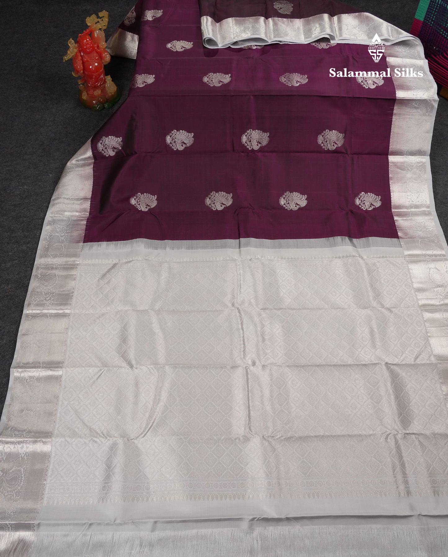 Beautiful Dark Magenta Pure Kanjivaram Silk Saree With Contrast Silver Grey Traditional Medium Border