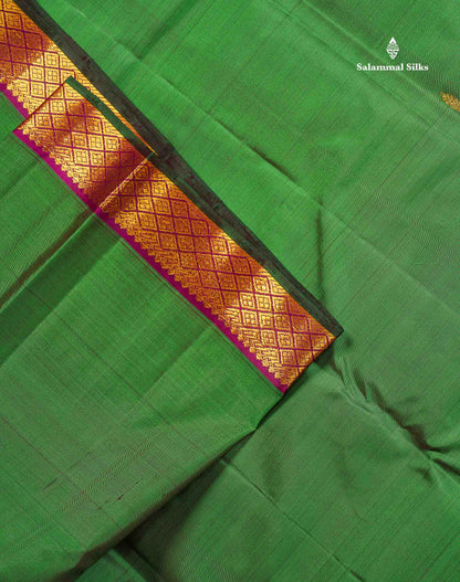 Pure Kanjivaram Silk Saree - Bottle Green Colour Body Zari Butta With Contrast Magenta Small Border