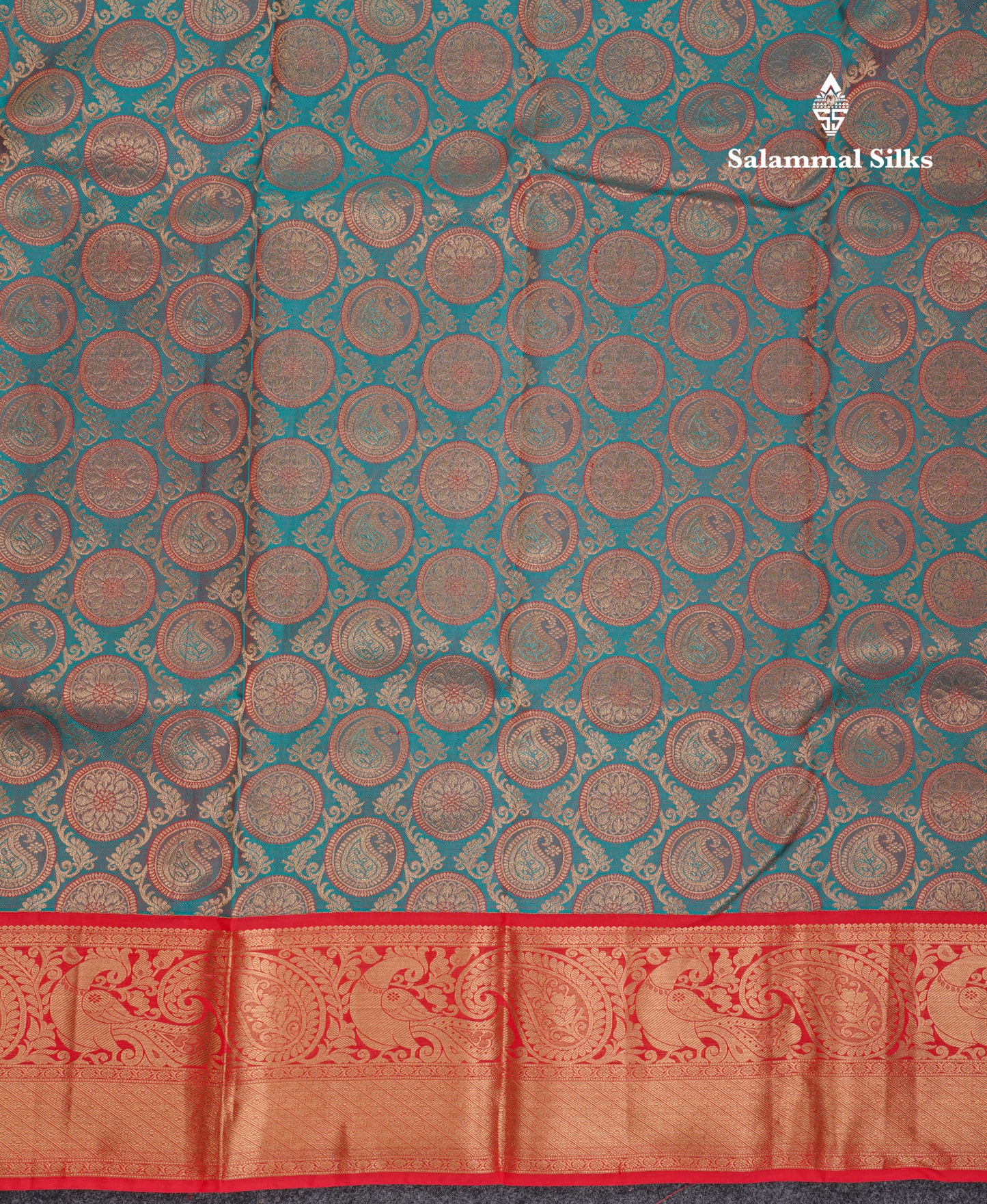 Beautiful Dual Tone Peacock Green Pure Kanjivaram Silk Saree With Contrast Chilly Red Traditional Border