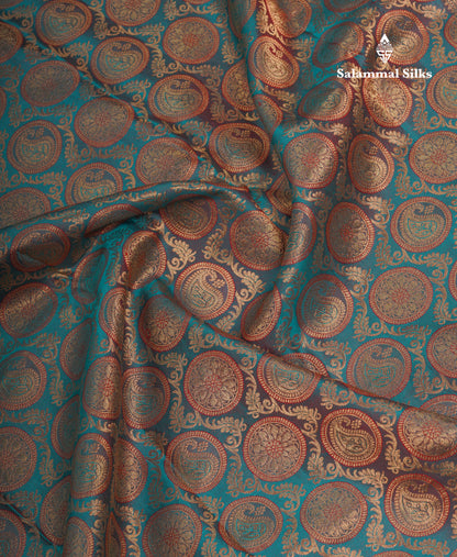 Beautiful Dual Tone Peacock Green Pure Kanjivaram Silk Saree With Contrast Chilly Red Traditional Border