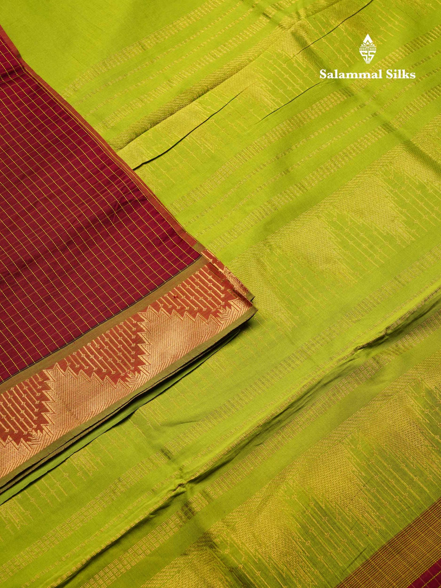 Beautiful Dark Maroon Small Checks Semi Silk Cotton Saree With Contrast Parrot Green Blouse