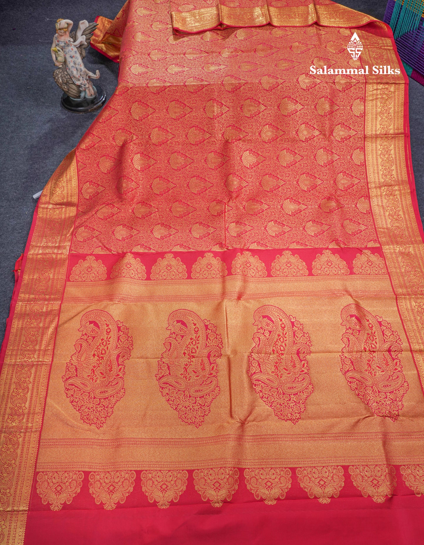 Reddish Pink Bridal Pure Kanjivaram Silk Saree With Traditional Border