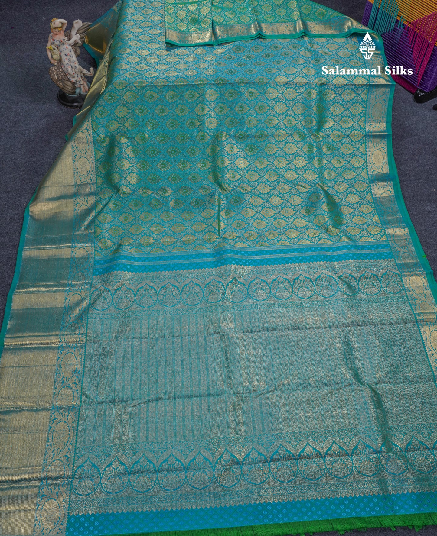Peacock Green Pure Kanjivaram Silk Saree 3G Zari with Gold Zari Long Border