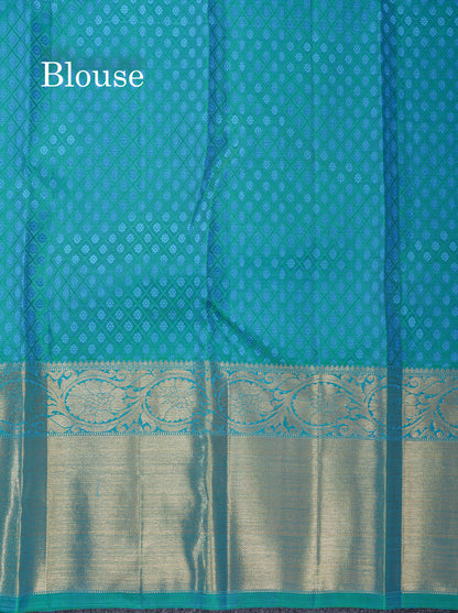 Peacock Green Pure Kanjivaram Silk Saree 3G Zari with Gold Zari Long Border