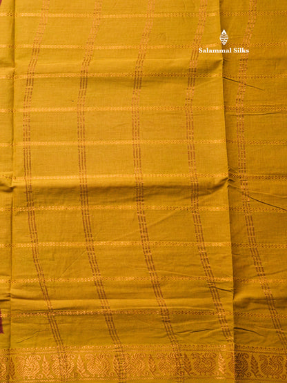 Beautiful Half White Pure Sungudi Cotton Saree With Contrast Reddish Pink Border