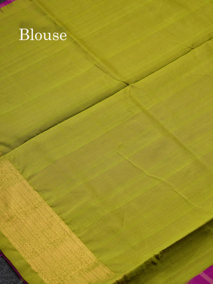 Beautiful Vadamalli Checks Semi Silk Cotton Saree With Contrast Parrot Green Blouse