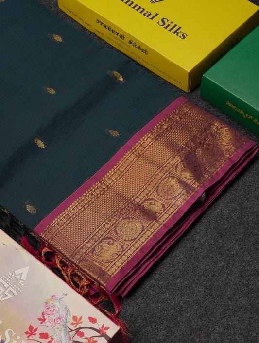 Beautiful Dual Tone Peacock Green Pure Cotton Saree With Contrast Magenta Traditional Border