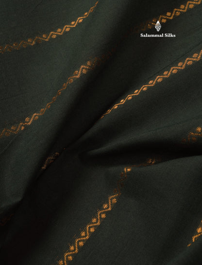 Beautiful Half White Pure Sungudi Cotton Saree With Contrast Reddish Pink Border