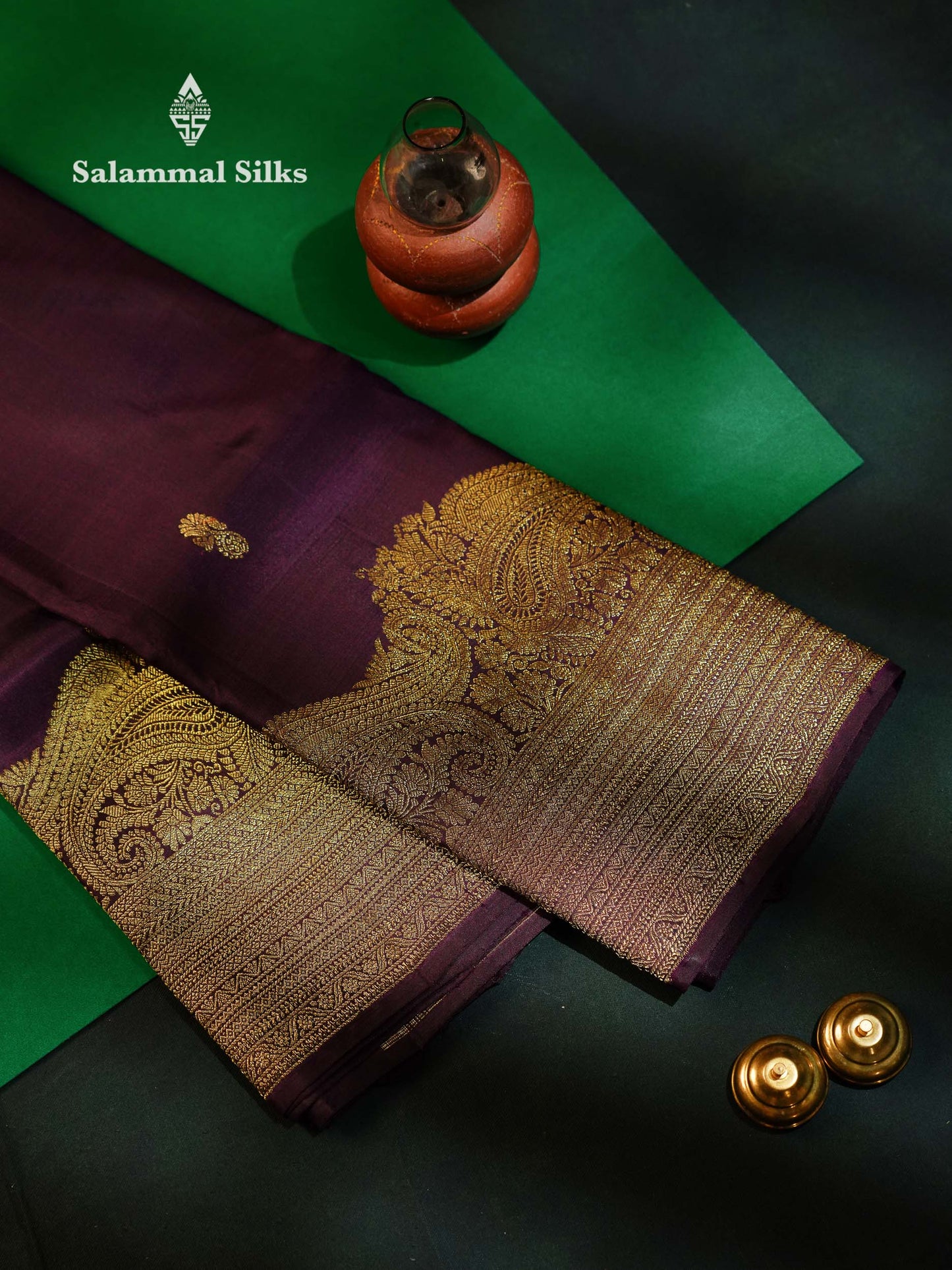 Beautiful Dark Magenta Pure Kanjivaram Silk Saree With Traditional & Turning Border