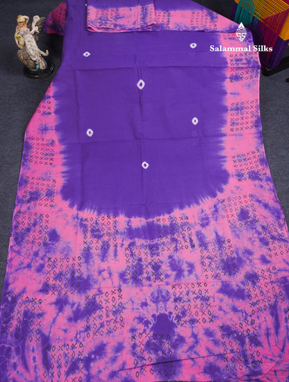 Violet Batik Print Sungudi Pure Cotton Saree With Contrast Light Pink Blouse