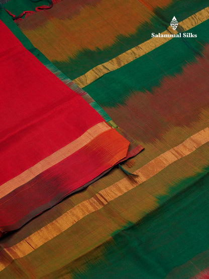 Beautiful Chilly Red Plain Pure Silk Cotton Saree With Contrast Bottle Green Blouse