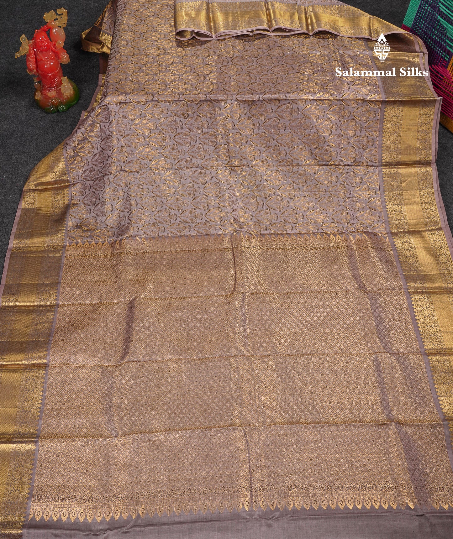 Beautiful Dual Tone Grey Bridal Pure Kanjivaram Silk Saree With Traditional Border