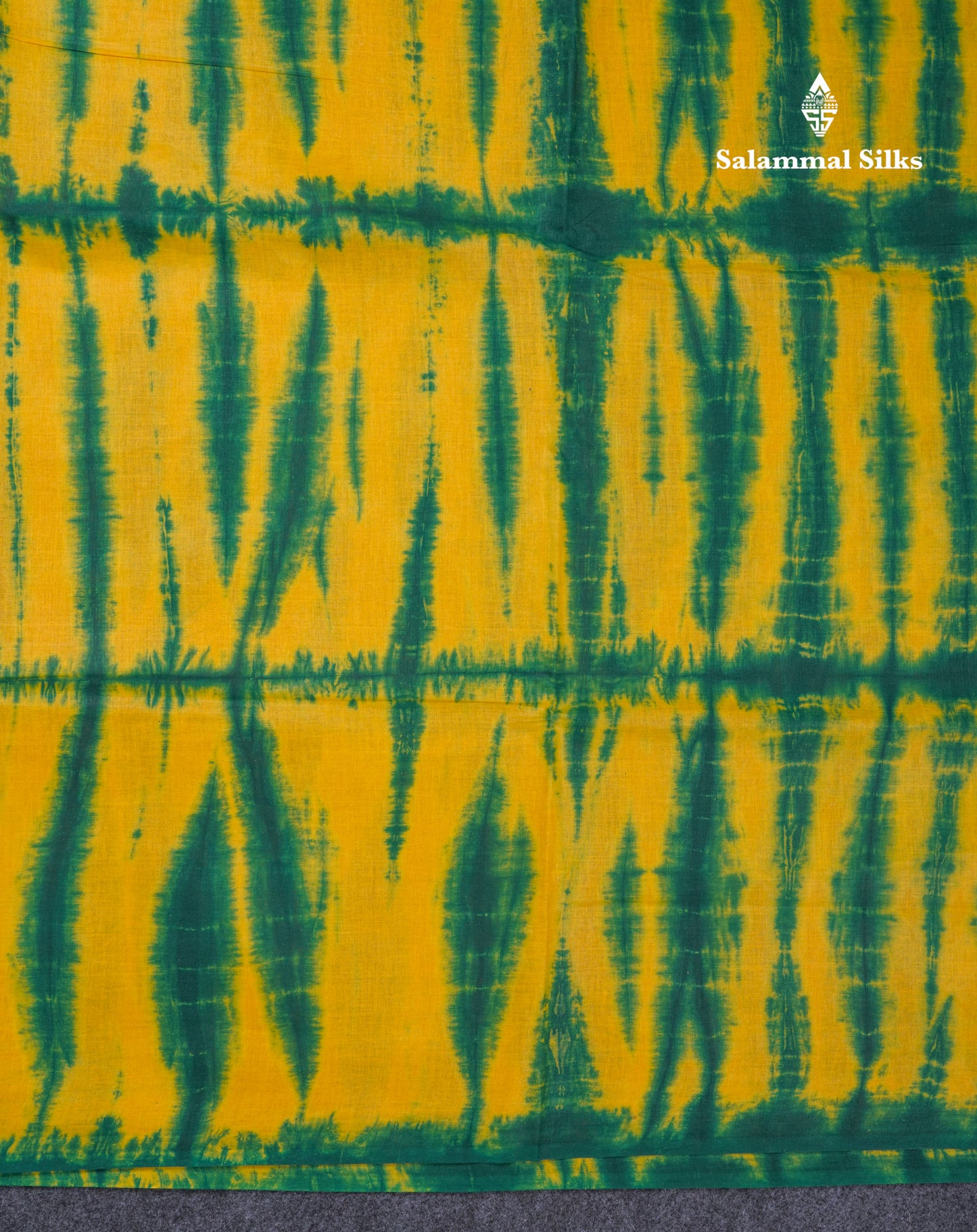 Yellow & Green Batik Print Sungudi Pure Cotton Saree With Contrast Bottle Green Blouse