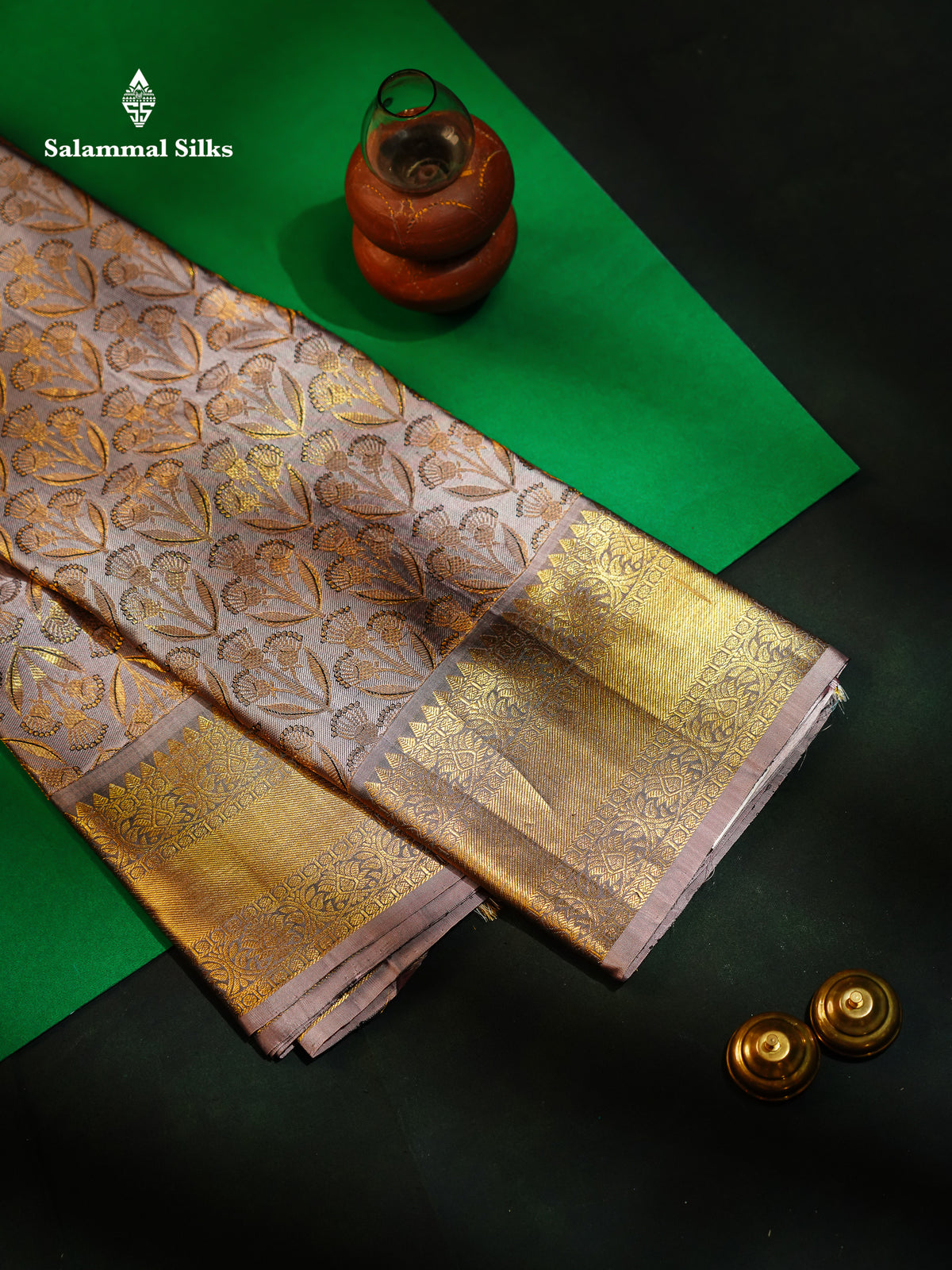 Beautiful Dual Tone Grey Bridal Pure Kanjivaram Silk Saree With Traditional Border