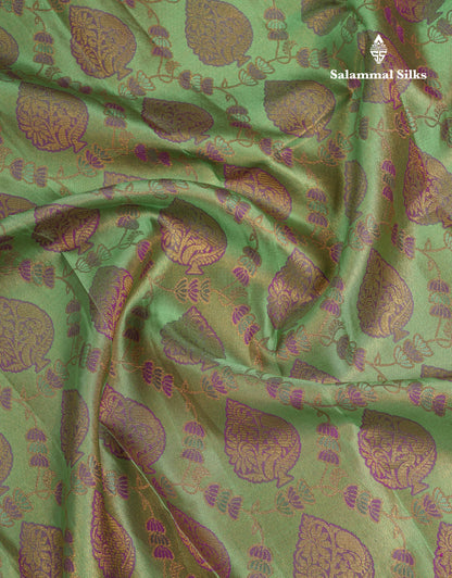 Beautiful Light Green Bridal Pure Kanjivaram Silk Saree With Contrast Vadamalli Traditional Border