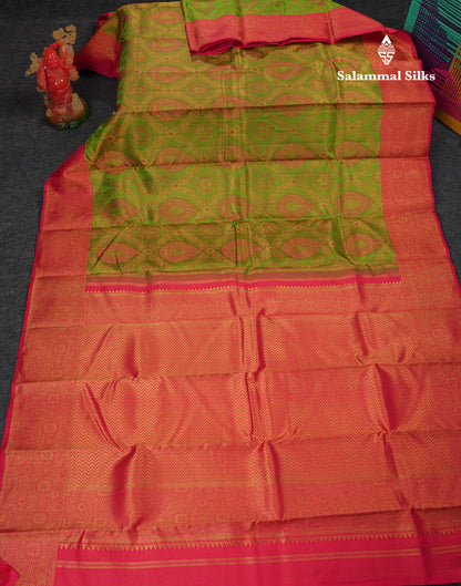 Beautiful Green Bridal Pure Kanjivaram Silk Saree With Contrast Pink Traditional Border