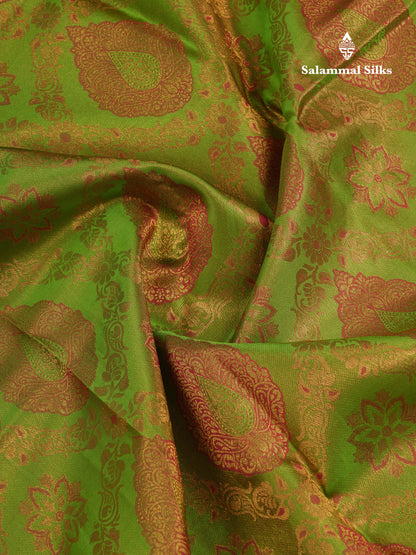 Beautiful Green Bridal Pure Kanjivaram Silk Saree With Contrast Pink Traditional Border