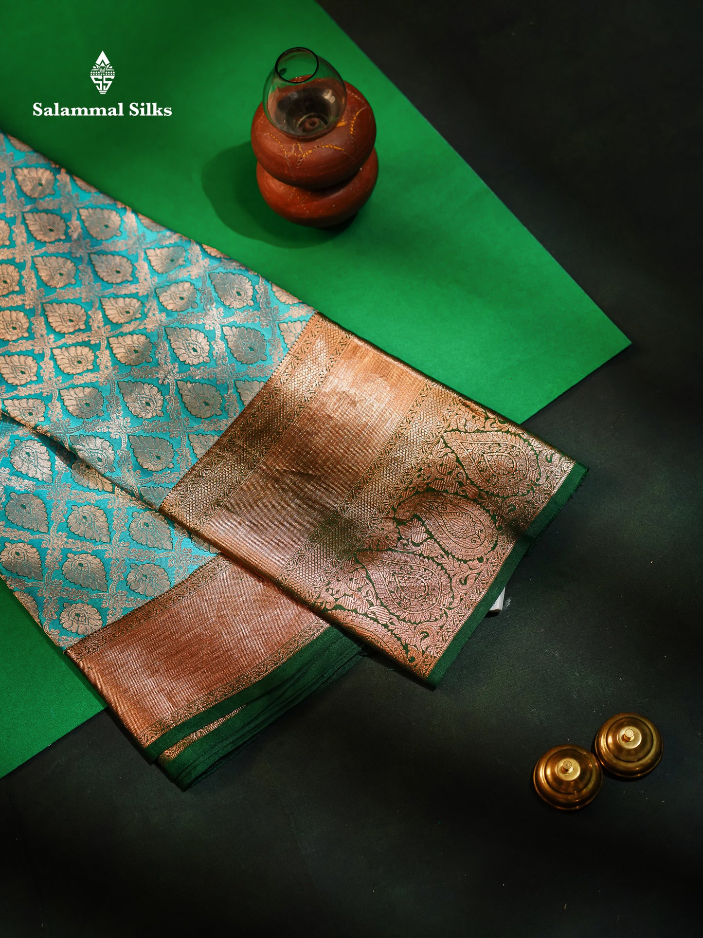 Dual Tone Light Ramar Blue Bridal Pure Kanjivaram Silk Saree With Contrast Bottle Green Traditional Evening Morning Border