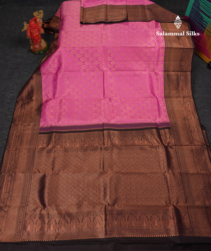 Beautiful Pink Bridal Pure Kanjivaram Silk Saree With Contrast Black Traditional Border