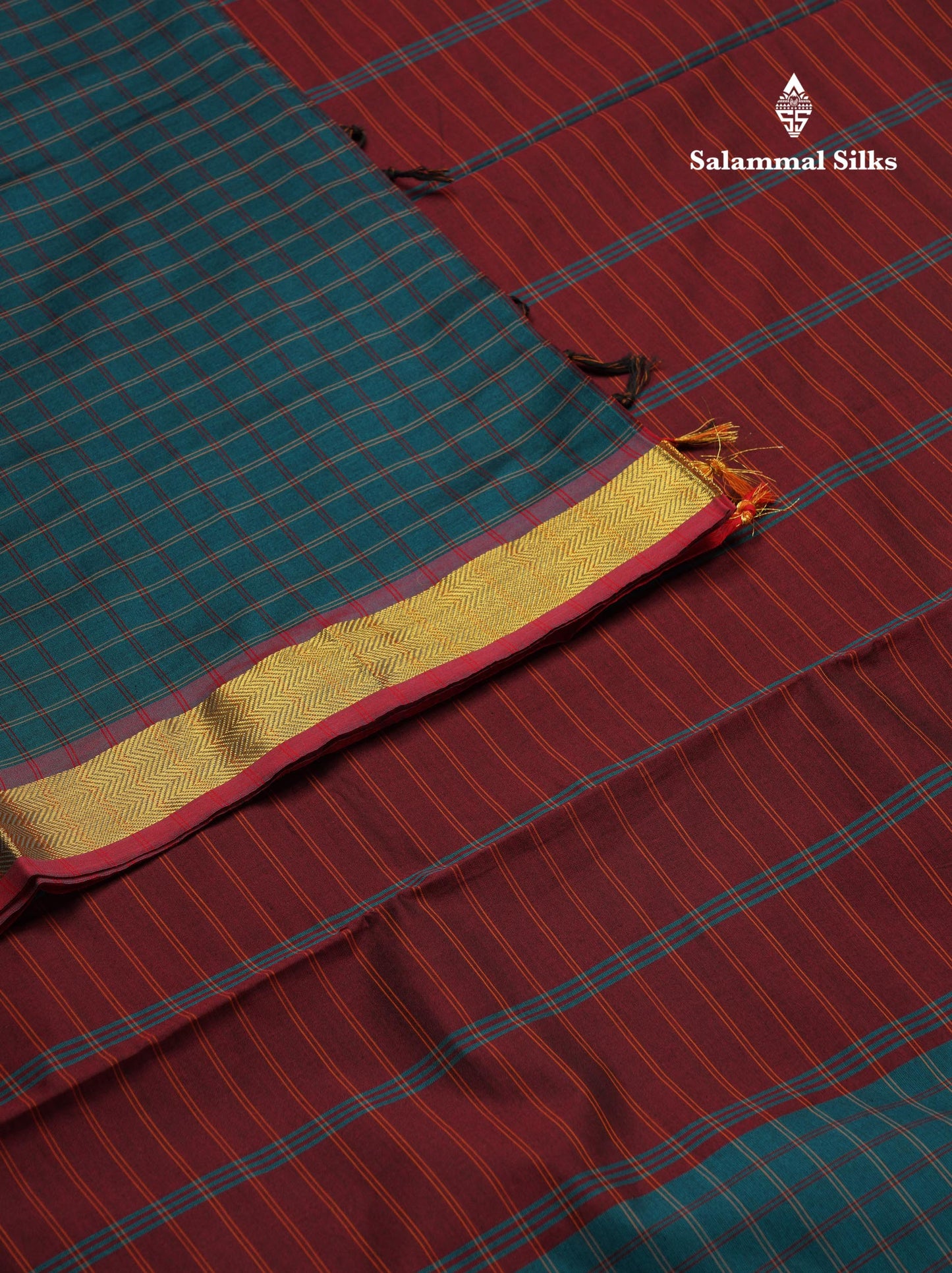Beautiful Grey Thread Checks Semi Silk Cotton Saree With Maroon Traditional Small Border