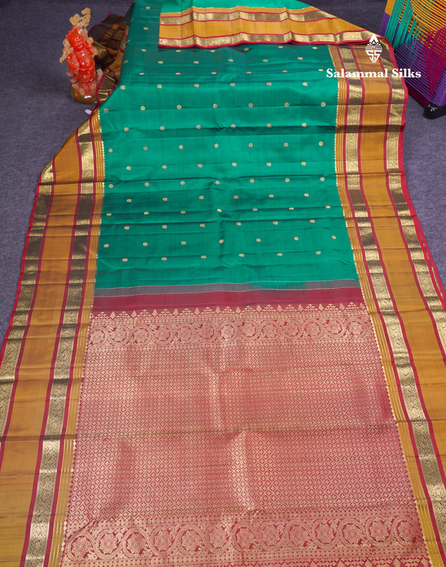 Beautiful Peacock Green Pure Kanjivaram Silk Saree With Contrast Olive Mustard Yellow Traditional Rettapet Border