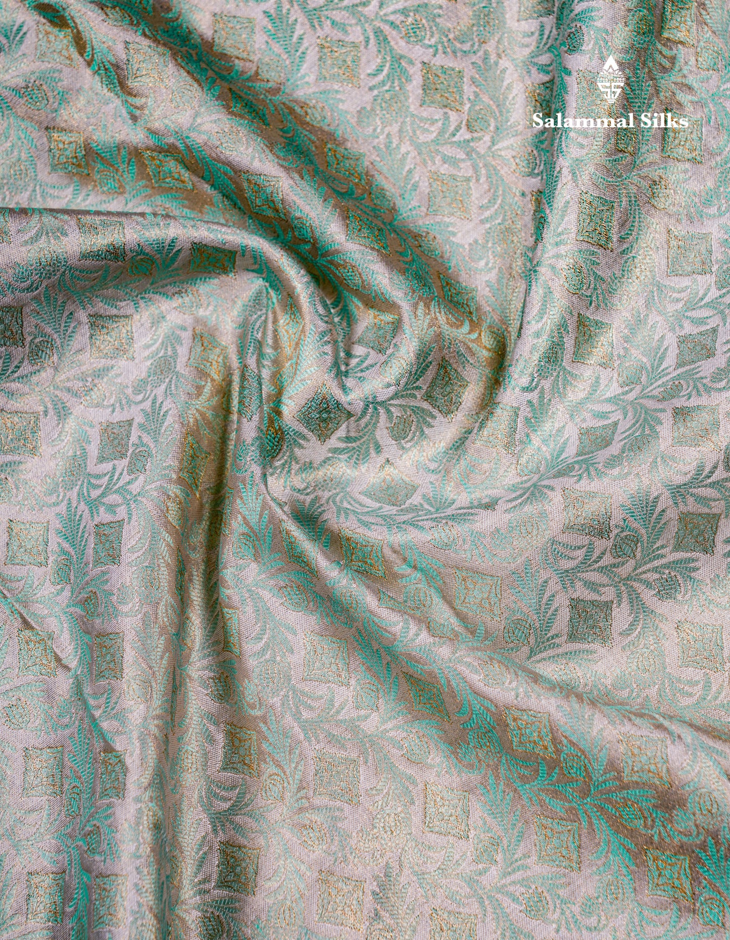 Beautiful Half White Bridal Pure Kanjivaram Silk Saree With Contrast Rexona Traditional Border