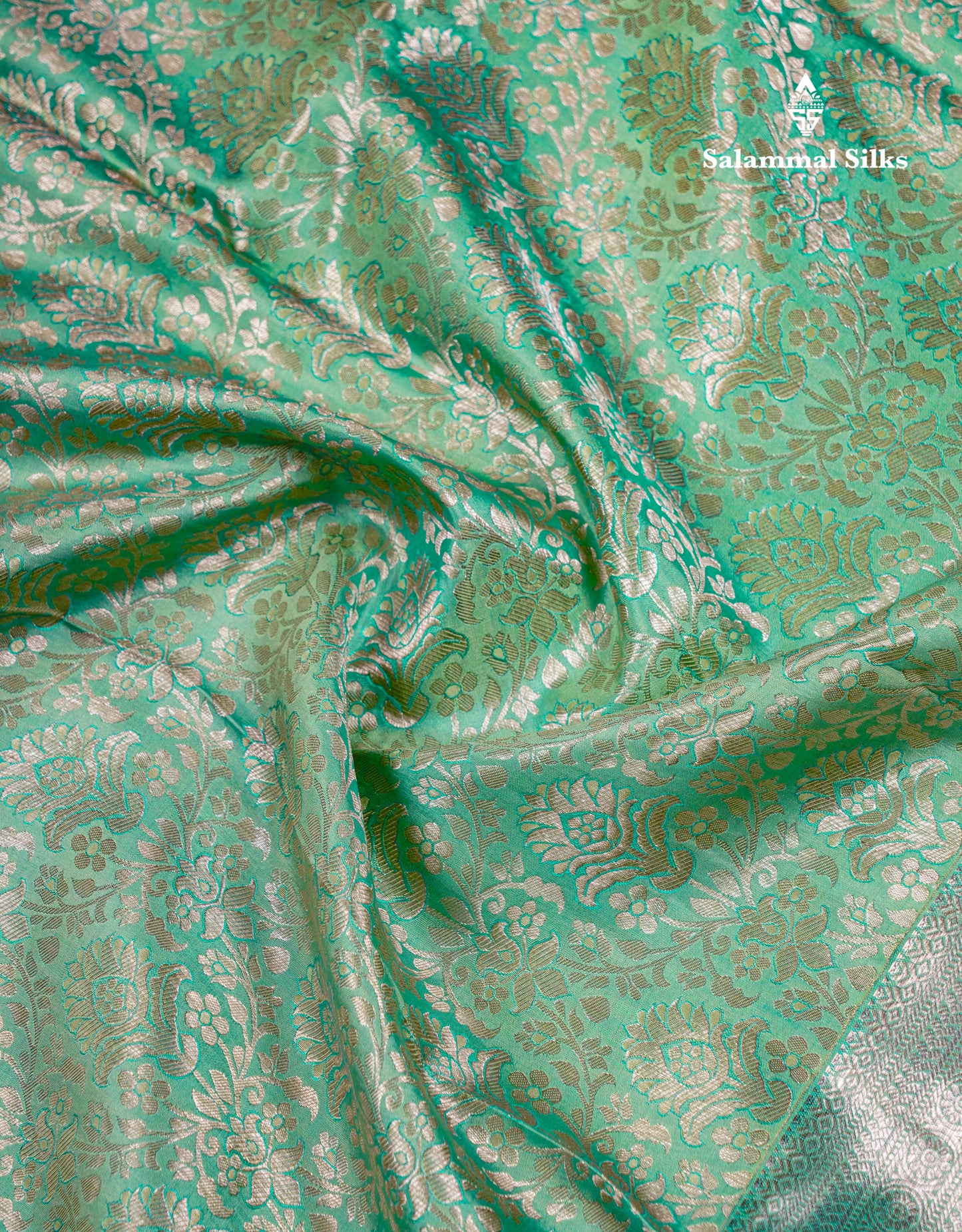 Beautiful Rexona Green Bridal Pure Kanjivaram Silk Saree With Traditional Evening Morning Border