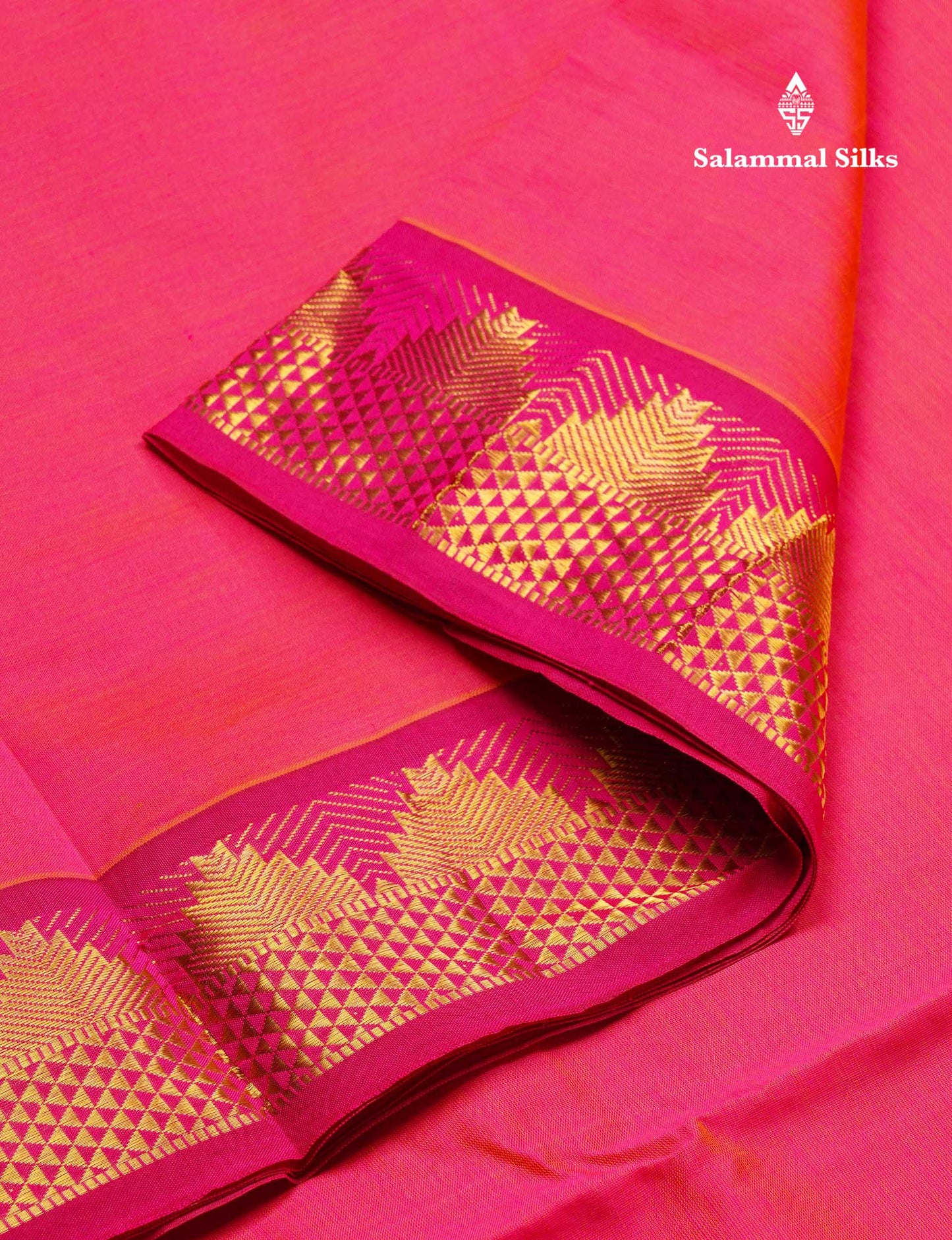 Beautiful Dual Tone Pinkish Peach Plain 10 Yards Semi Silk Cotton Saree With Traditional Border