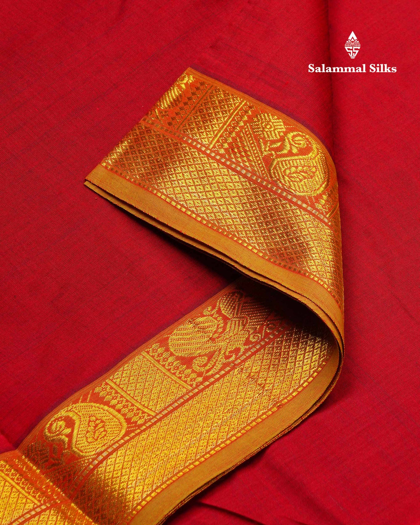Beautiful Maroon Plain 10 Yards Semi Silk Cotton Saree With Traditional Border