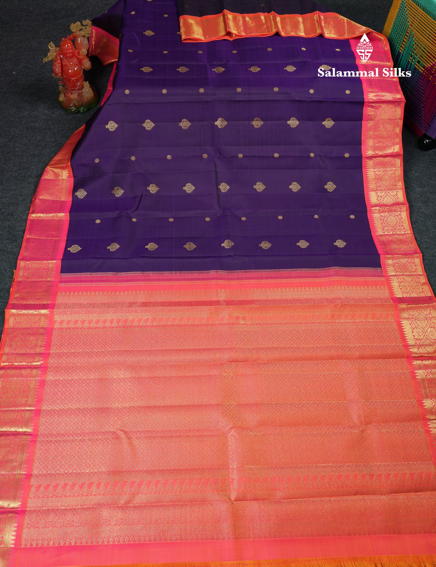 Beautiful Korvai Violet Pure Kanjivaram Silk Saree With Contrast Dual Tone Pinkish Orange Traditional Border