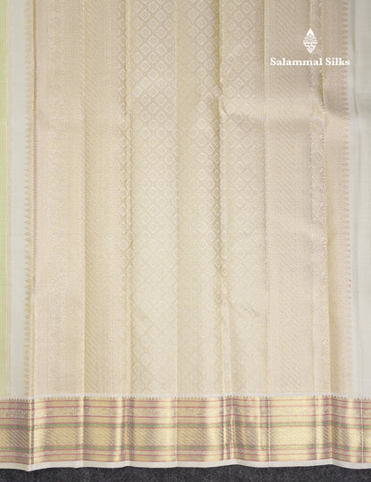 Beautiful Korvai Parrot Green Pure Kanjivaram Silk Saree With Contrast Cream White Traditional Border