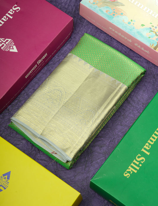 Grand Green Beautiful Bridal Pure Kanjivaram Silk Saree With Light Grey Evining Morning Border